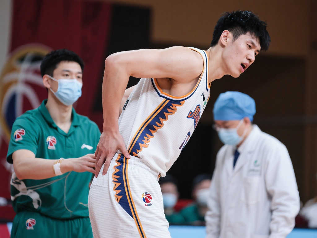 事实上